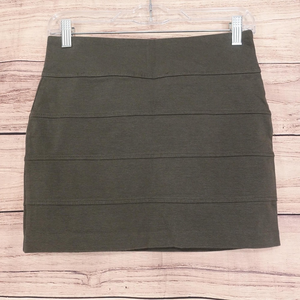 Aeropostale Skirt Juniors M Green Straight Short Layered Knit Stretch Mini